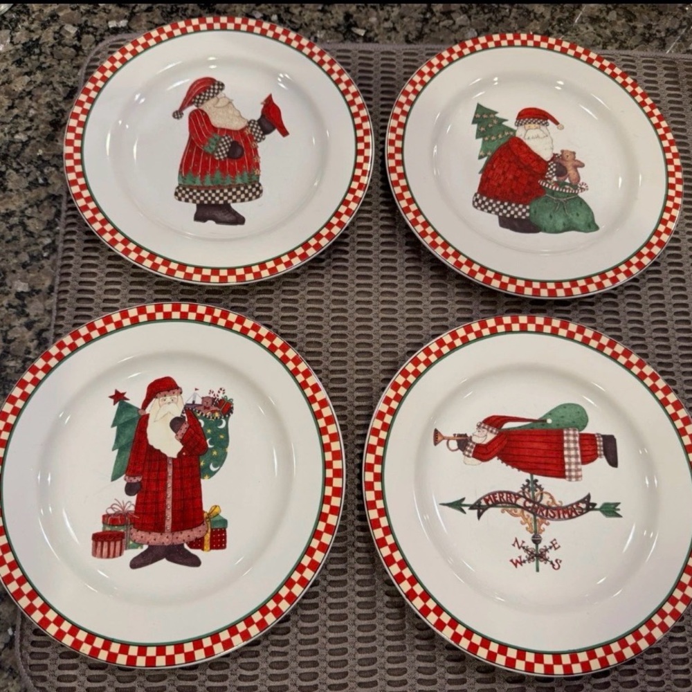 Set of 4 Sakura Debbie Mumm Magic of Santa 8 1/4" Salad Plates Vintage Stoneware